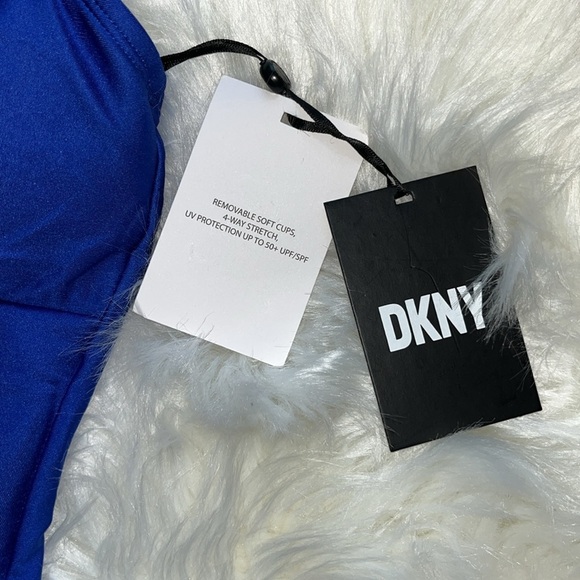 🆕 DKNY Peekaboo Twist-Detail Low-Back One-Piece Swimsuit Lapis Blue Size 8 - Picture 8 of 8